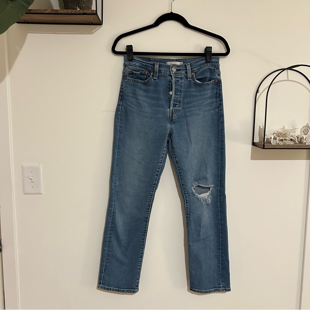 Levi’s Wedgie Straight Distressed Denim Blue Jeans Size 29